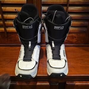 Burton Mens Moto Imprint 1 Snowboard Boots Size 12 Snowboarding US White